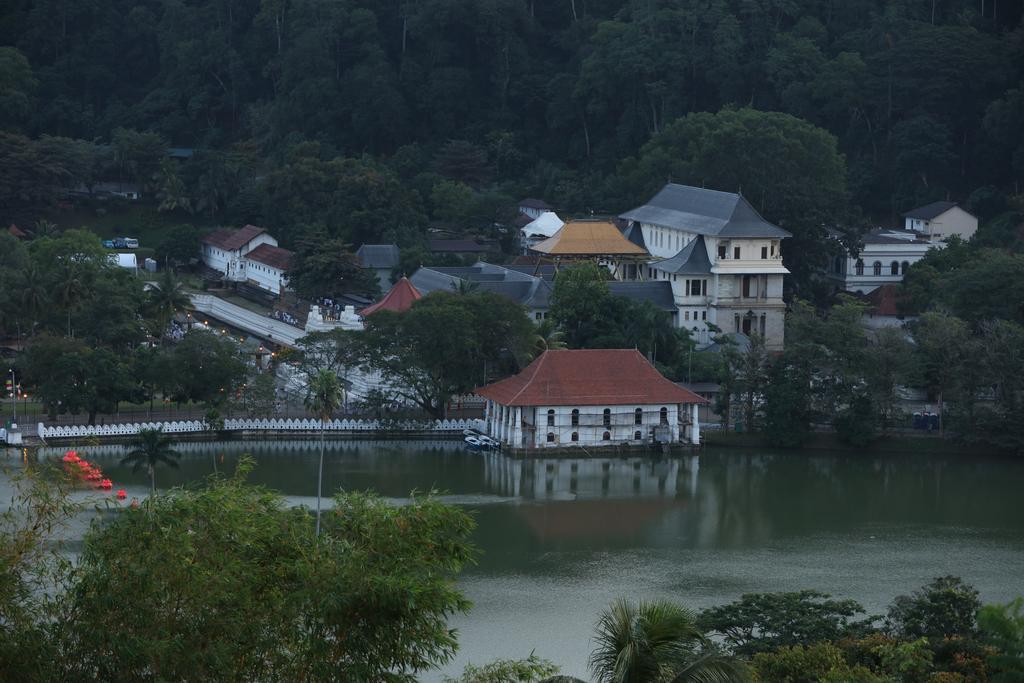 Glory Homestay Kandy Zewnętrze zdjęcie